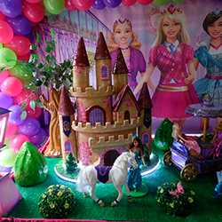 KIT PERSONALIZADOS TEMA BARBIE ESCOLA DE PRINCESAS  Festa de aniversário  da barbie, Decoração festa barbie, Aniversário da barbie