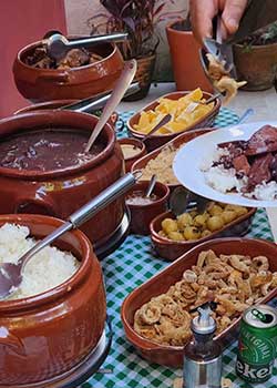 Contratar Buffet de Feijoada Completa em Domicílio